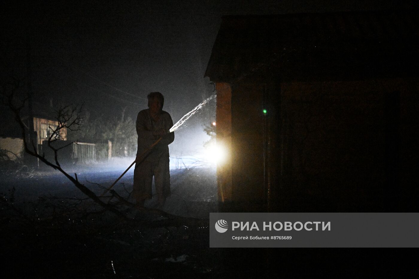 Масштабный пожар охватил несколько сел в ЛНР