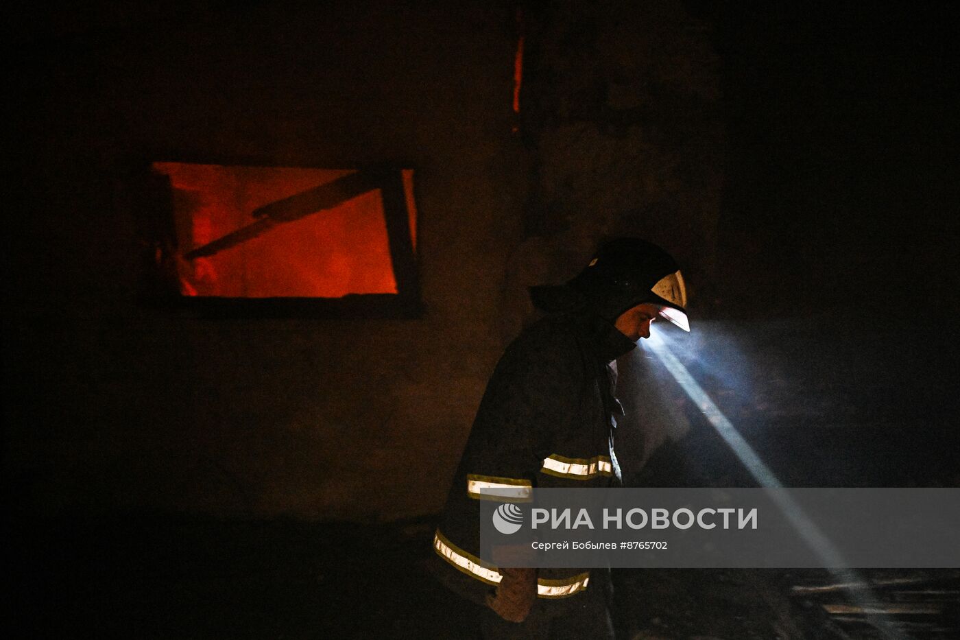 Масштабный пожар охватил несколько сел в ЛНР