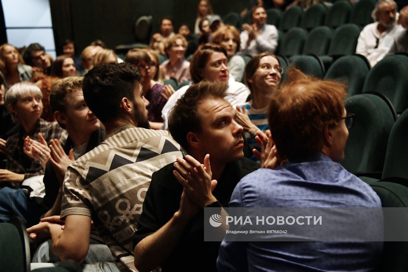 Сбор труппы театра "Мастерская П. Н. Фоменко"