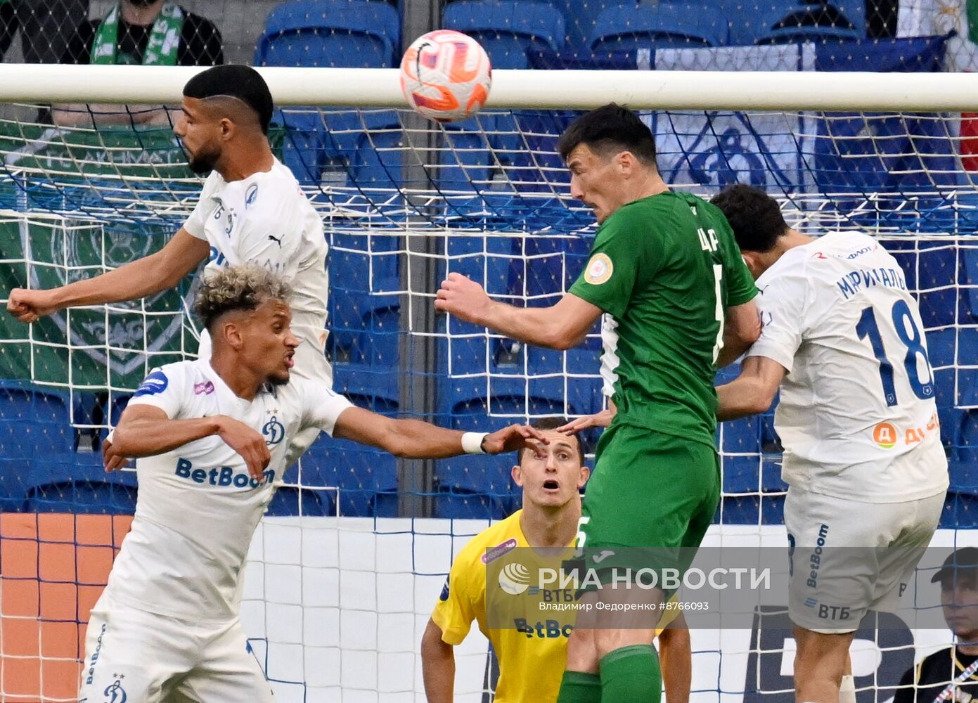 Футбол. РПЛ. Матч "Динамо" - "Ахмат"