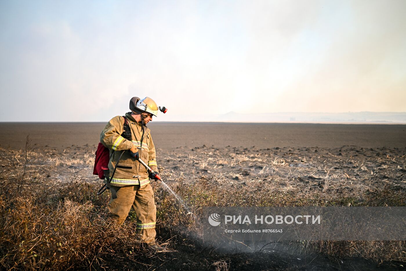 Масштабный пожар охватил несколько сел в ЛНР