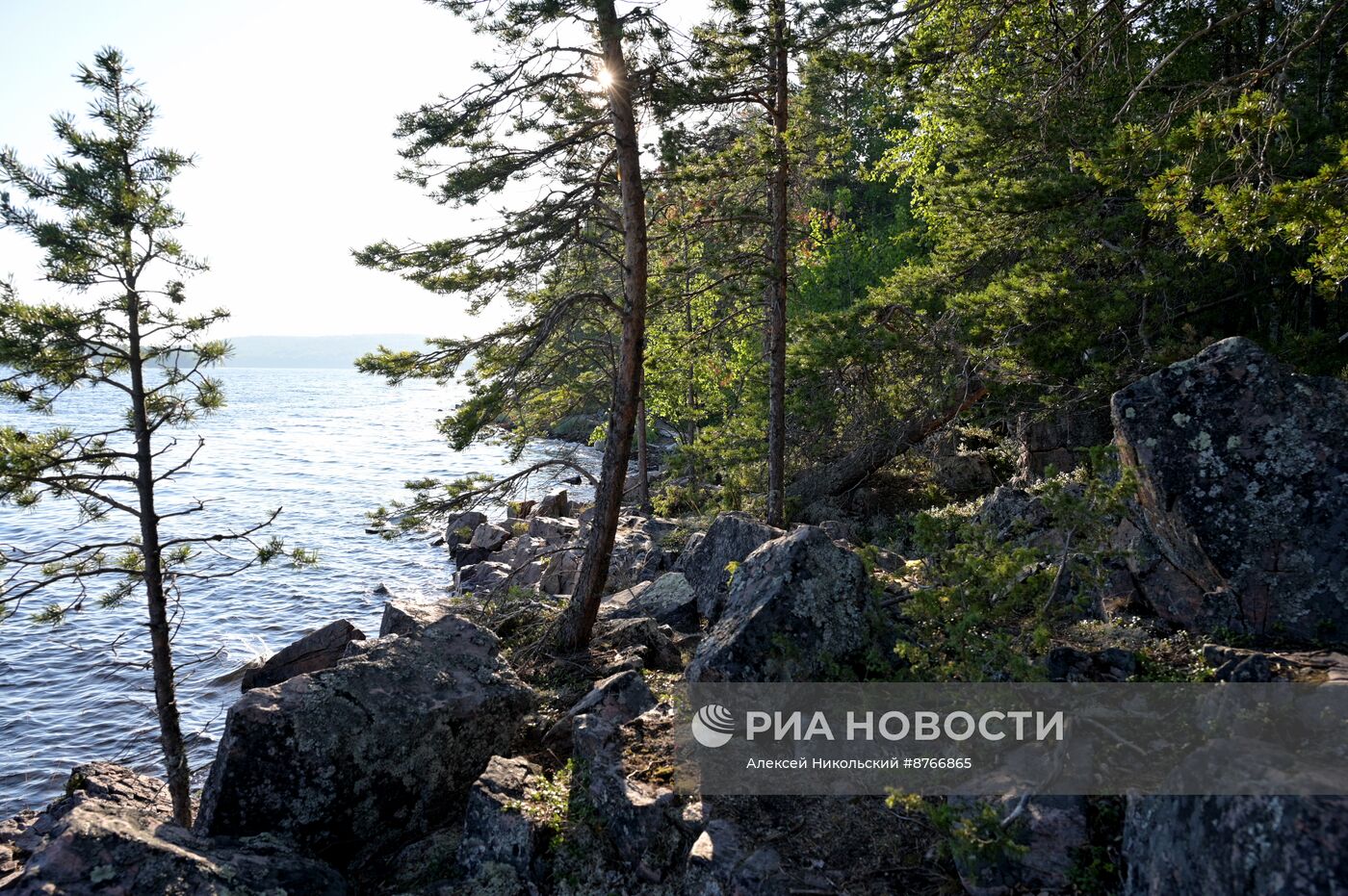 Туристический сплав по реке в Карелии