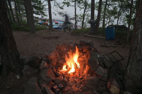 Туристический сплав по реке в Карелии