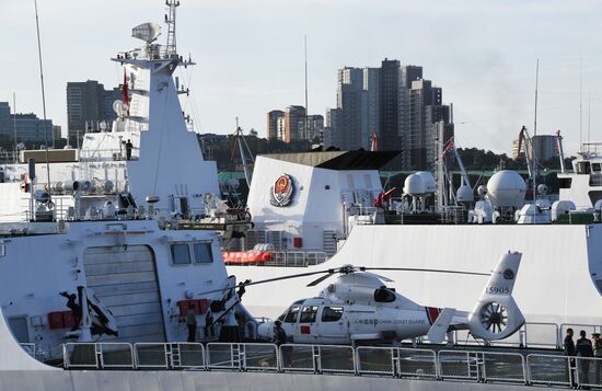 Церемония встречи кораблей Береговой охраны Китая во Владивостоке