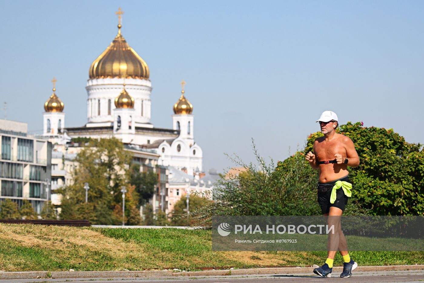 Теплая погода в Москве 