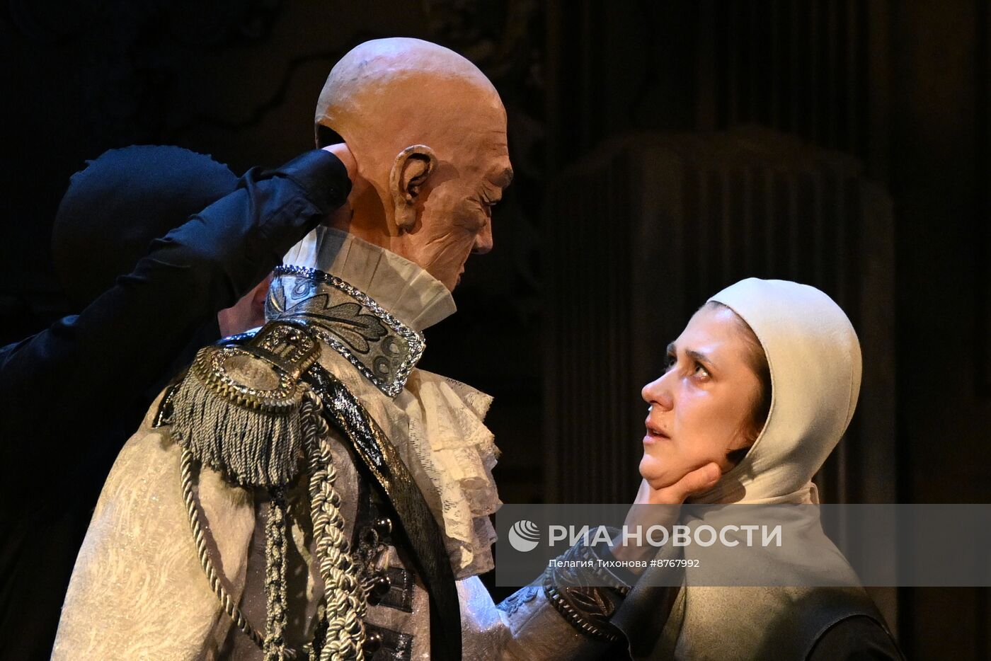 Спектакль "Разбойники" в театре Гоголя