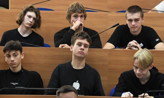 Начало учебного года в государственном университете Владивостока 