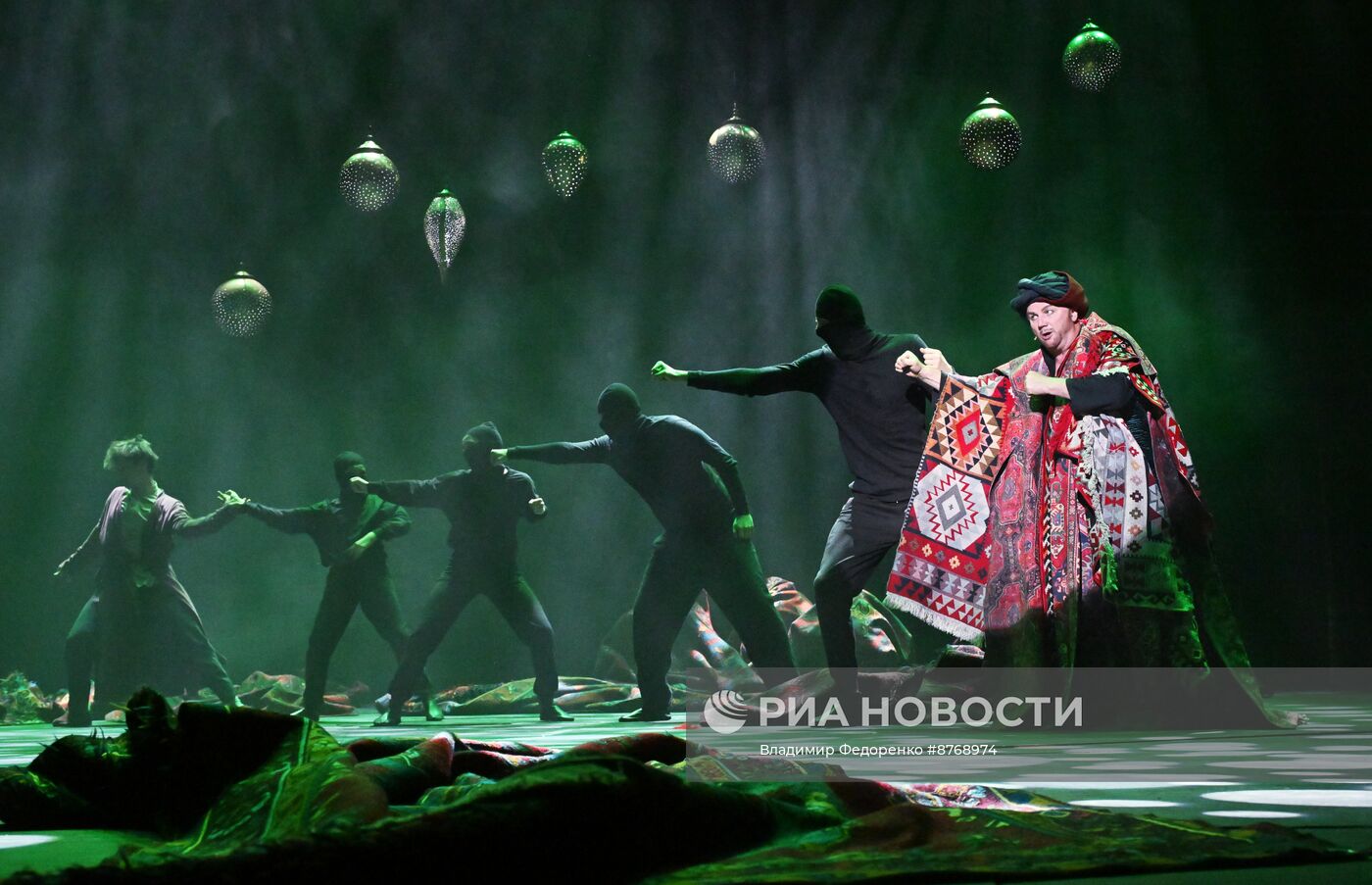 Спектакль "Багдадский вор и чёрная магия" в театре им. Маяковского