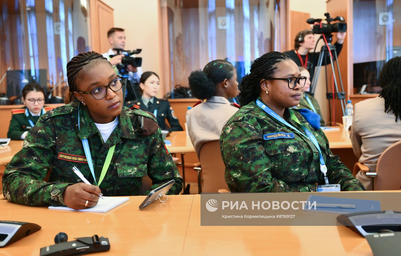 Евразийский женский форум в Санкт-Петербурге