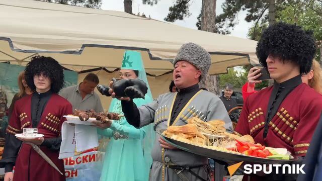 В Цхинвале проходит праздник "Осетинское подворье"