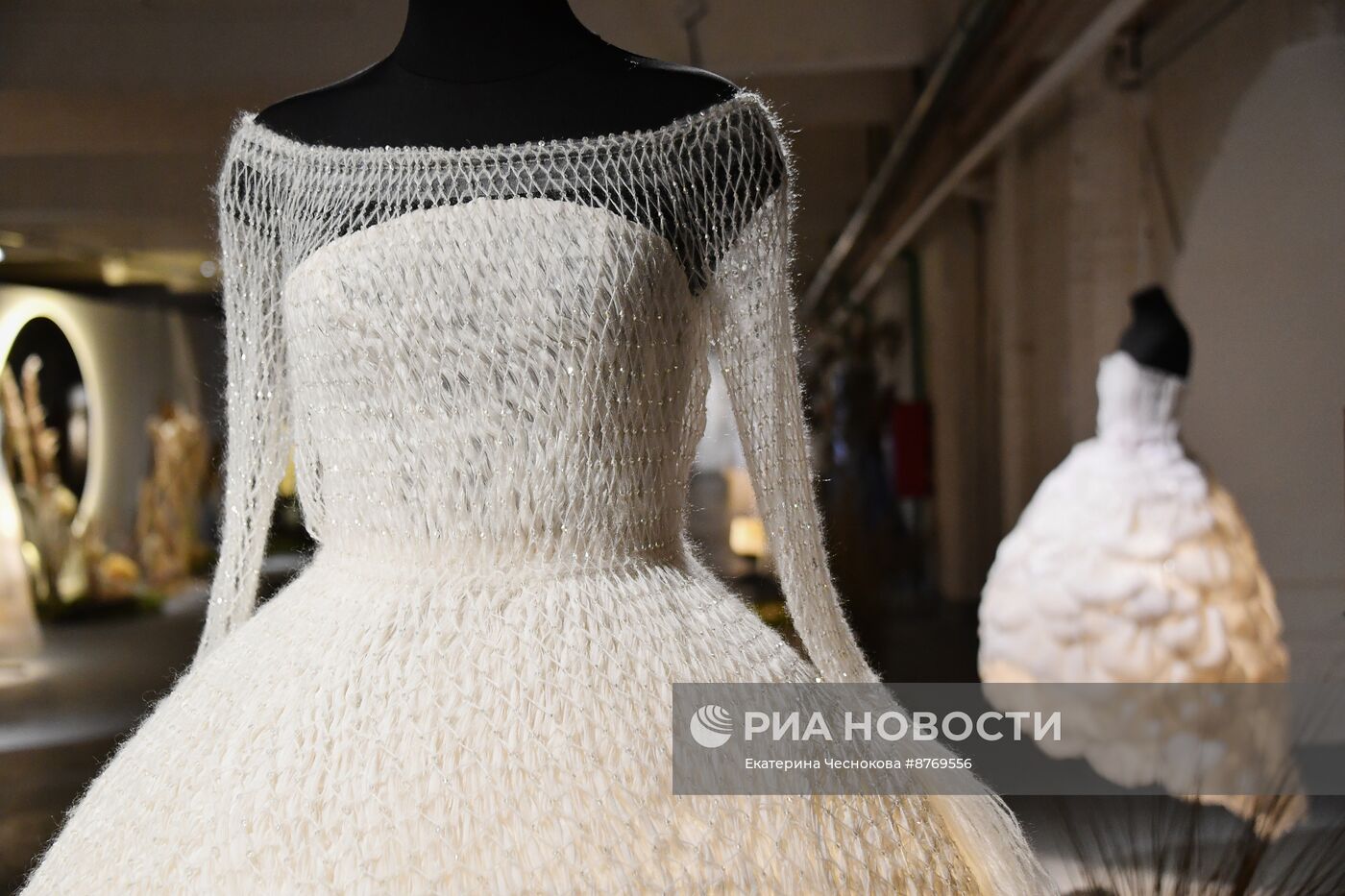 Выставка "Прогулка по саду. 10-летие модного Дома EDEM Couture"