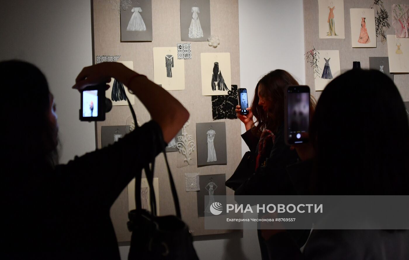 Выставка "Прогулка по саду. 10-летие модного Дома EDEM Couture"