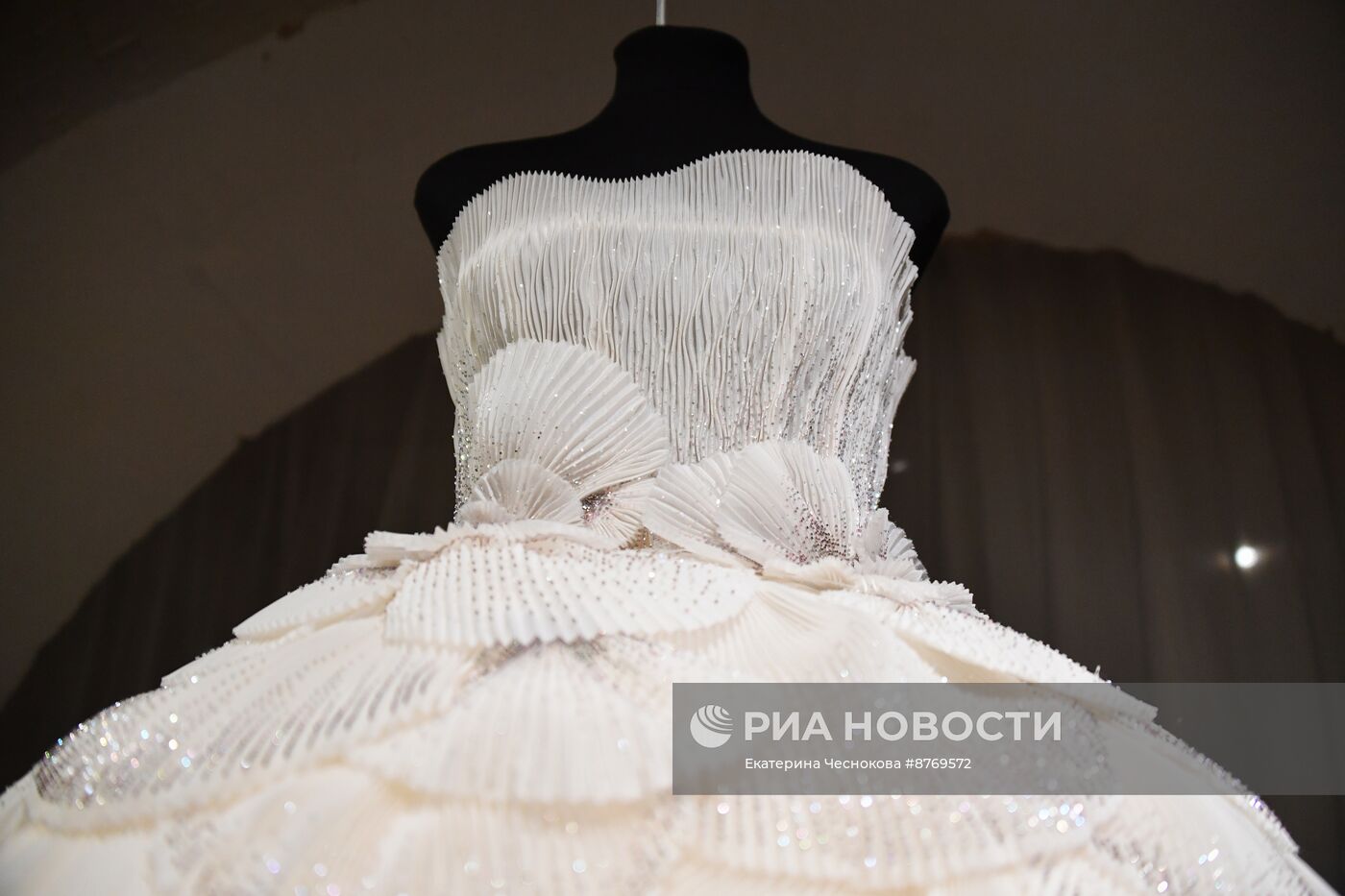 Выставка "Прогулка по саду. 10-летие модного Дома EDEM Couture"