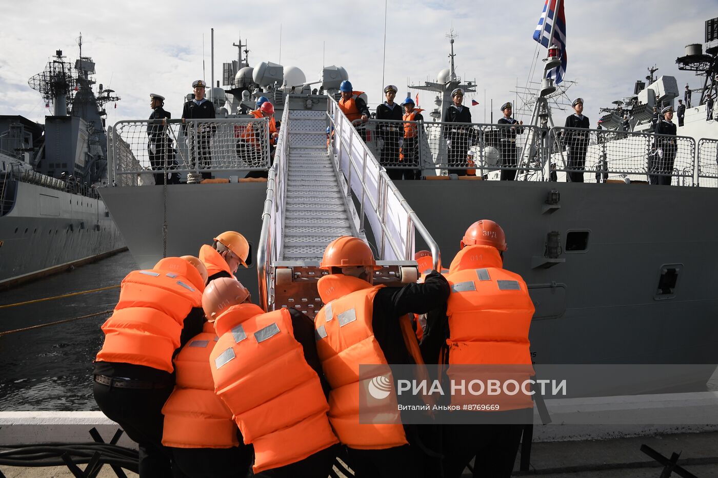 Проводы российско-китайского отряда кораблей на учение "Бэйбу/Взаимодействие - 2024"