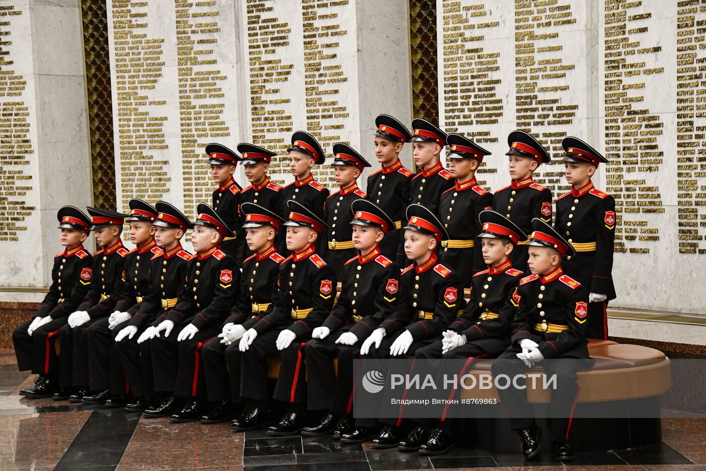 Церемония посвящения в суворовцы