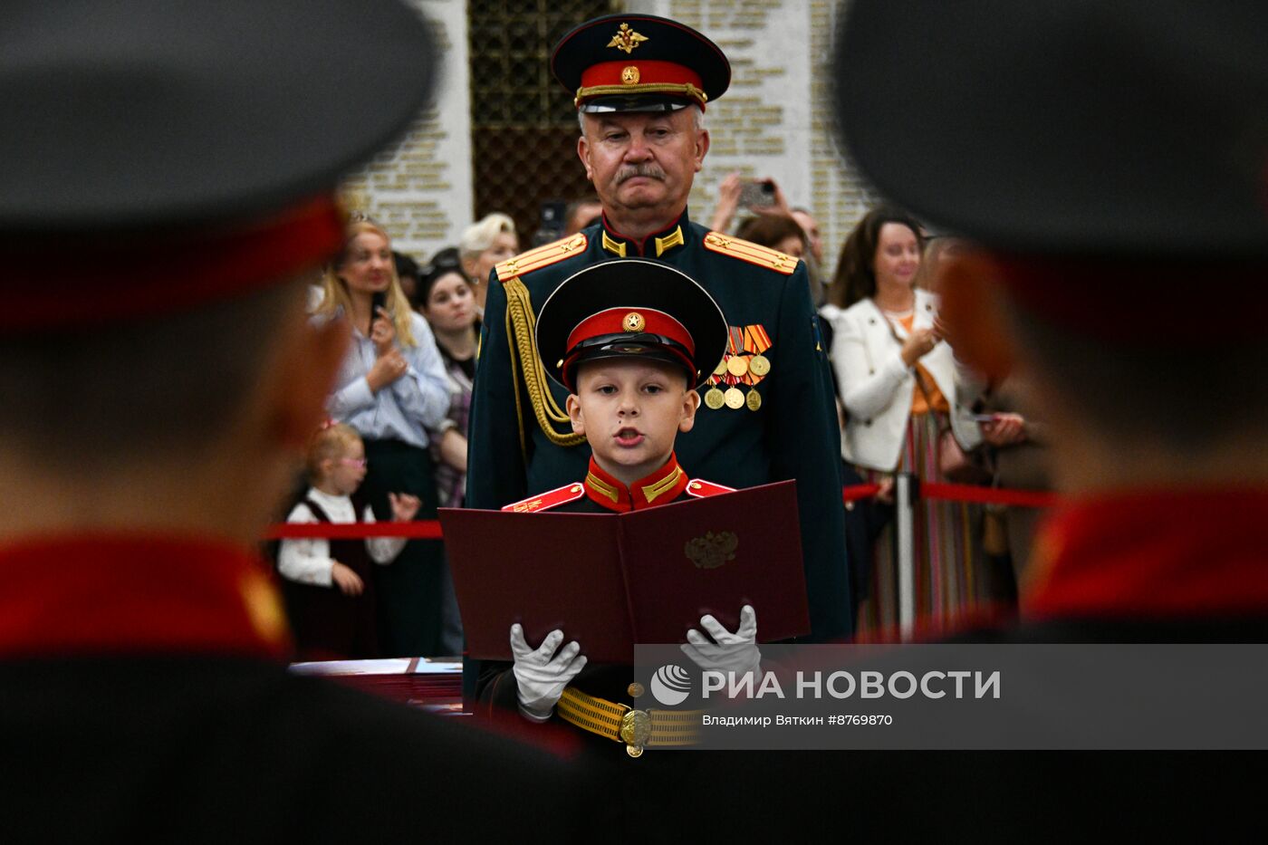 Церемония посвящения в суворовцы