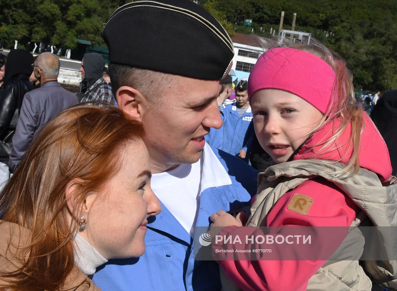 Встреча подводной лодки "Магадан" во Владивостоке