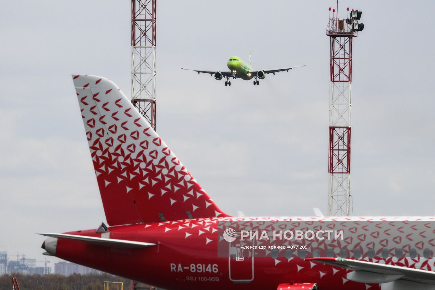 Международный аэропорт "Толмачево" в Новосибирске