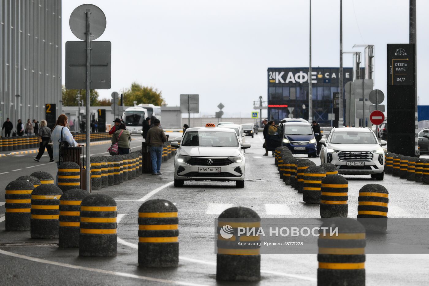 Международный аэропорт "Толмачево" в Новосибирске