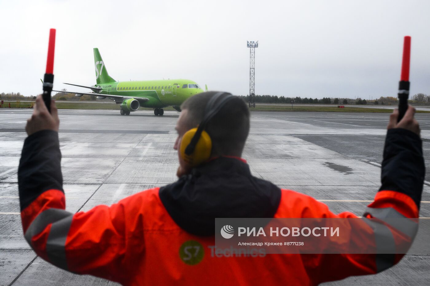 Международный аэропорт "Толмачево" в Новосибирске