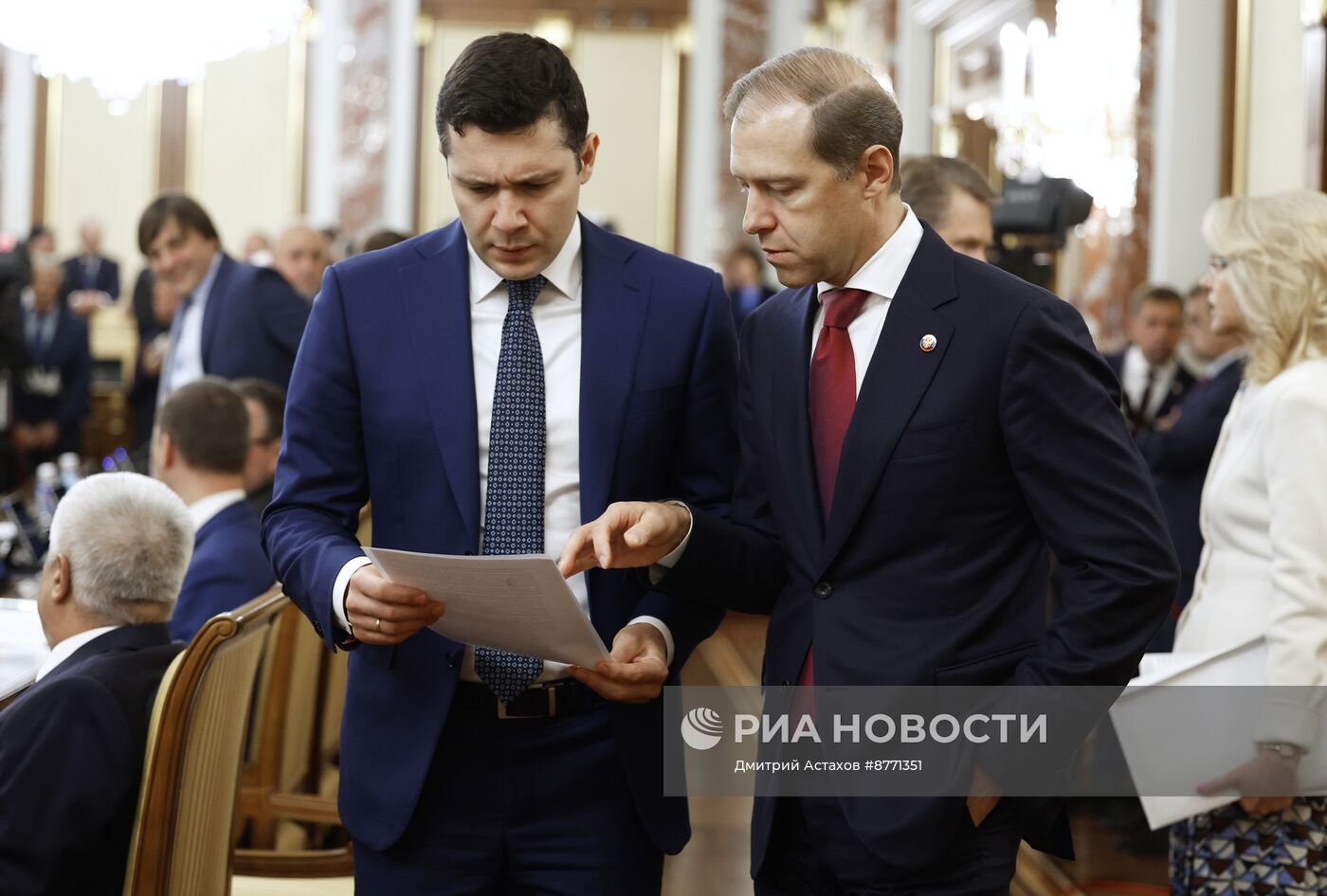 Премьер-министр Михаил Мишустин провел заседание правительства РФ