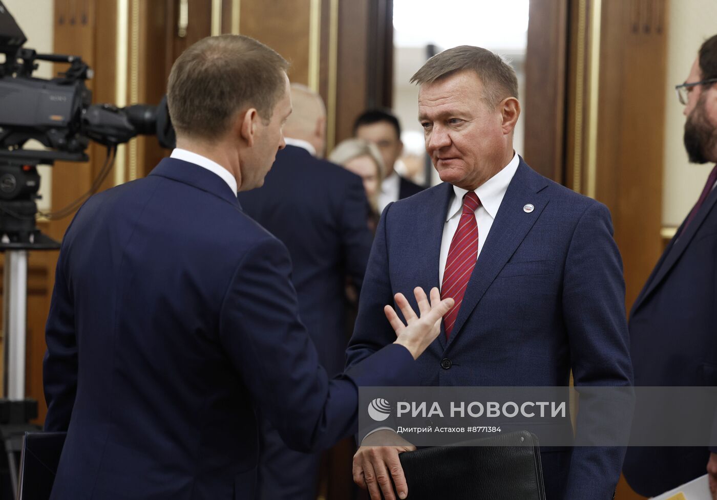 Премьер-министр Михаил Мишустин провел заседание правительства РФ