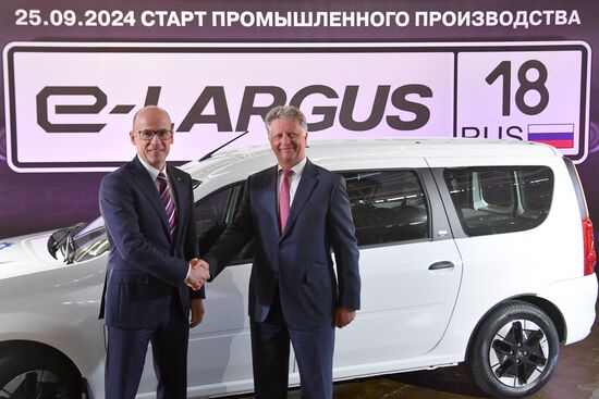 Запуск производства электромобиля Lada e-Largus на заводе в Ижевске 