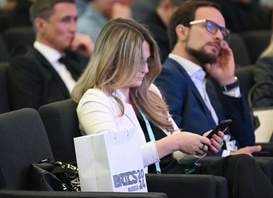 Цифровой форум БРИКС
Сессия: "Искусственный интеллект"
Место: Россия, Республика Татарстан, Иннополис. Автор: Максим Богодвид. Цифровой форум БРИКС