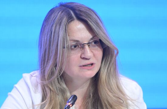 Цифровой форум БРИКС
Сессия: "Искусственный интеллект"
Ольга Минеева, руководитель аппарата комиссии по направлению "Экономика данных", Государственный Совет РФ
Место: Россия, Республика Татарстан, Иннополис. Автор: Максим Блинов. Цифровой форум БРИКС