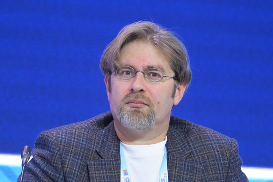 Цифровой форум БРИКС
Сессия: "Искусственный интеллект"
Александр Крайнов, директор по развитию технологий искусственного интеллекта, Яндекс
Место: Россия, Республика Татарстан, Иннополис. Автор: Максим Блинов. Цифровой форум БРИКС