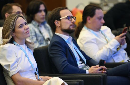 Цифровой форум БРИКС
Сессия: "Искусственный интеллект"
Место: Россия, Республика Татарстан, Иннополис. Автор: Максим Богодвид. Цифровой форум БРИКС