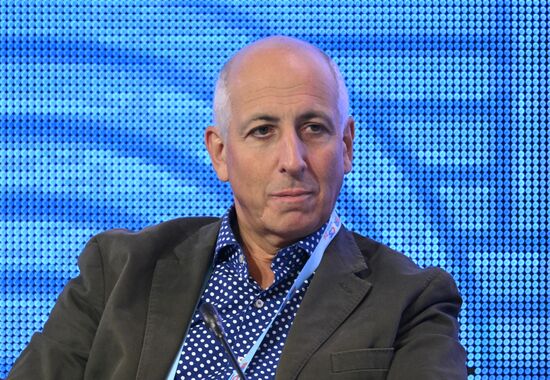 Цифровой форум БРИКС
Сессия: "Искусственный интеллект"
Леонид Коник, генеральный директор ComNews
Место: Россия, Республика Татарстан, Иннополис. Автор: Максим Богодвид. Цифровой форум БРИКС