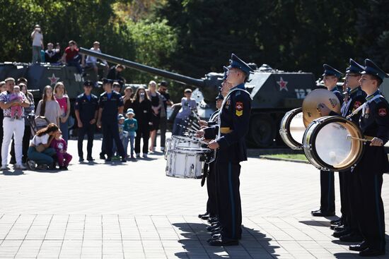 Патриотический фестиваль "Город героев" в Краснодаре