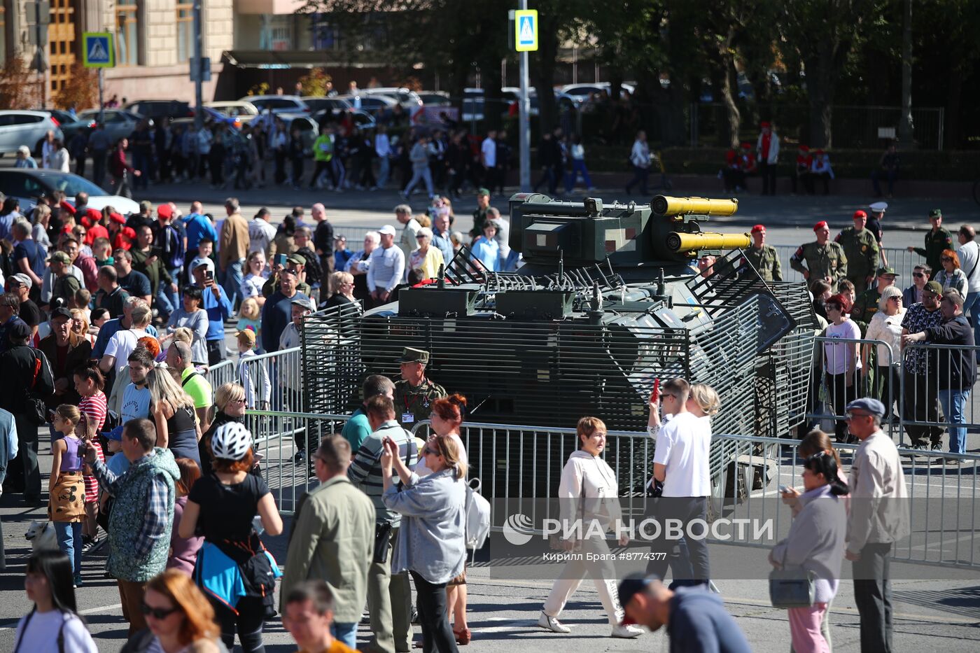 Открытие выставки трофейной техники в Волгограде