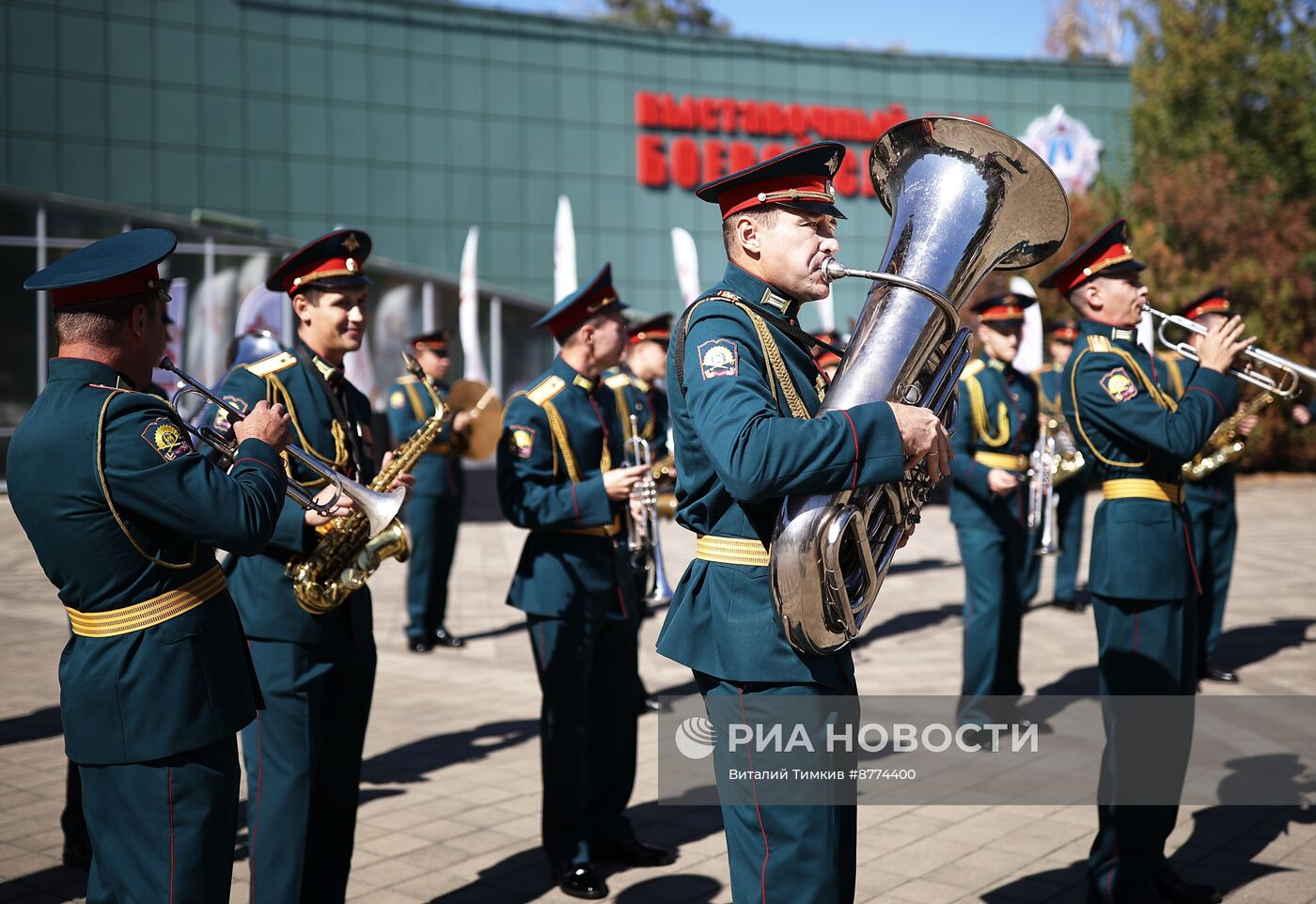 Патриотический фестиваль "Город героев" в Краснодаре