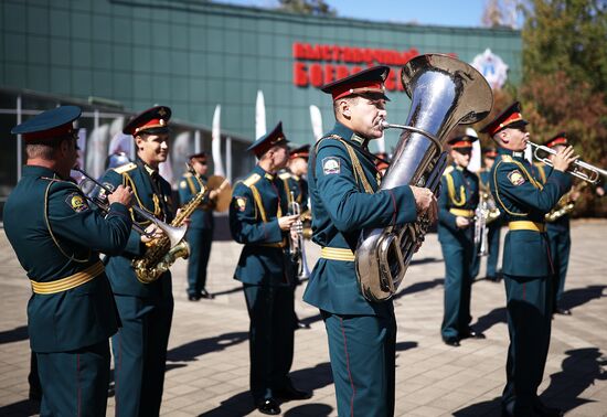 Патриотический фестиваль "Город героев" в Краснодаре