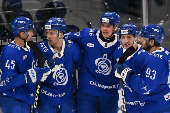 Хоккей. КХЛ. Матч "Динамо М" - "Нефтехимик"