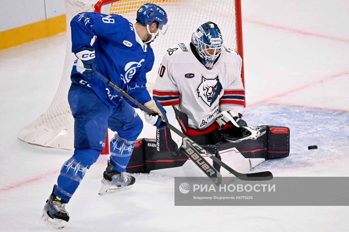 Хоккей. КХЛ. Матч "Динамо М" - "Нефтехимик"