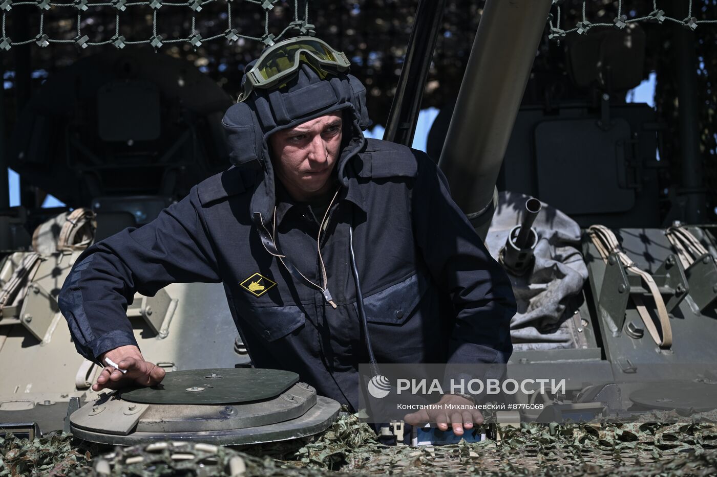 Подготовка экипажей БМП-3 на полигоне в Запорожской области