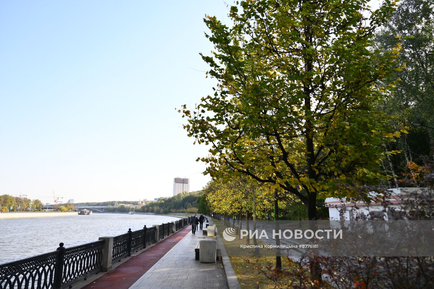 Виды Москвы с Воробьевых гор 