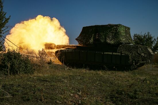 Боевая работа танкистов ЦВО на Авдеевском направлении в ДНР