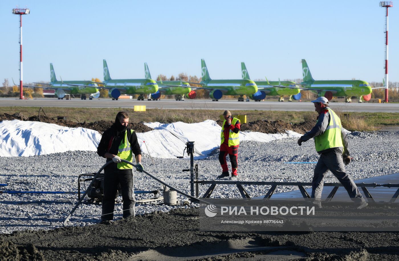 Строительство рулежной дорожки в аэропорту "Толмачево" в Новосибирске