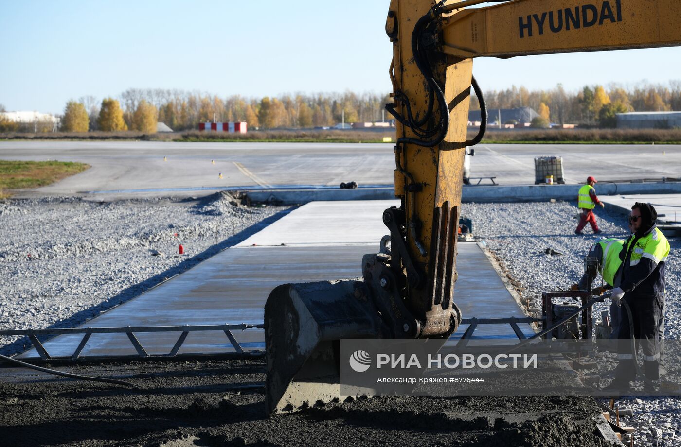 Строительство рулежной дорожки в аэропорту "Толмачево" в Новосибирске