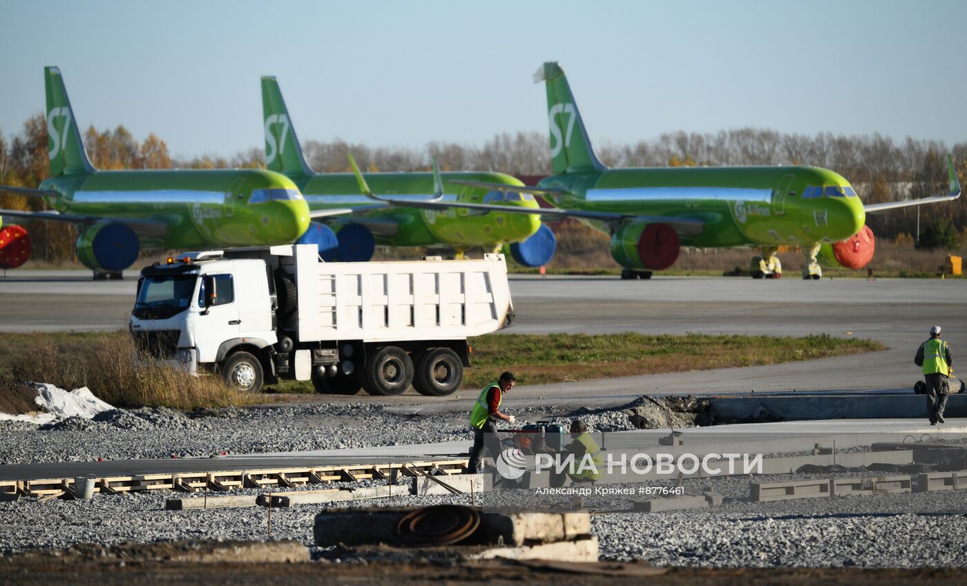 Строительство рулежной дорожки в аэропорту "Толмачево" в Новосибирске