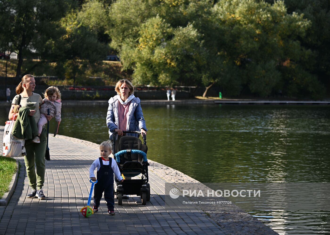 Теплая погода в Москве 