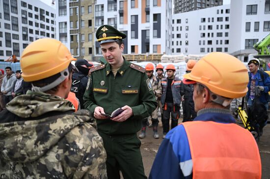 Рейд по выявлению нелегальных мигрантов в Москве 