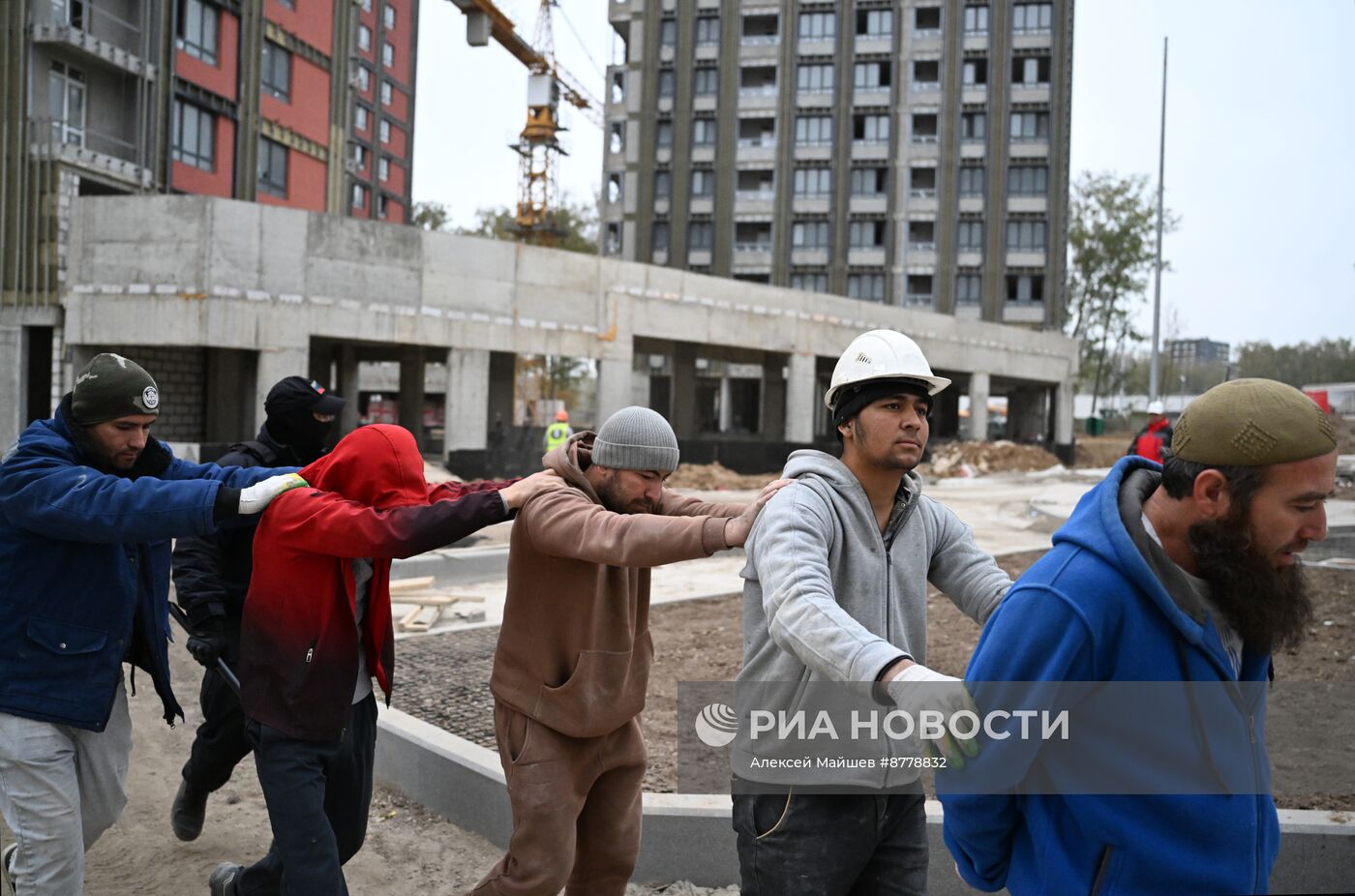 Рейд по выявлению нелегальных мигрантов в Москве 