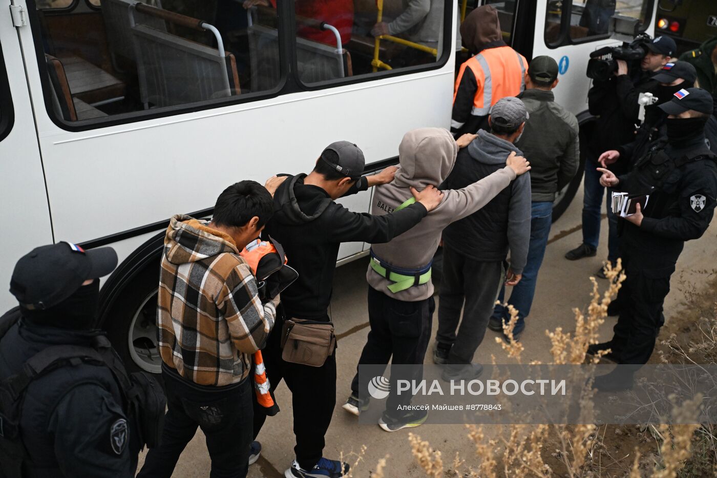 Рейд по выявлению нелегальных мигрантов в Москве 