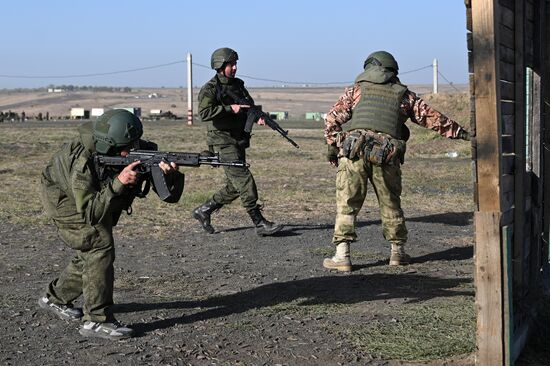 Подготовка штурмовых групп ЮВО перед отправкой в зону спецоперации