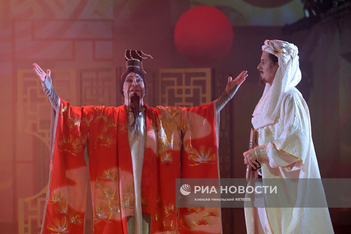 Спектакль "Турандот" в театре "Школа драматического искусства"